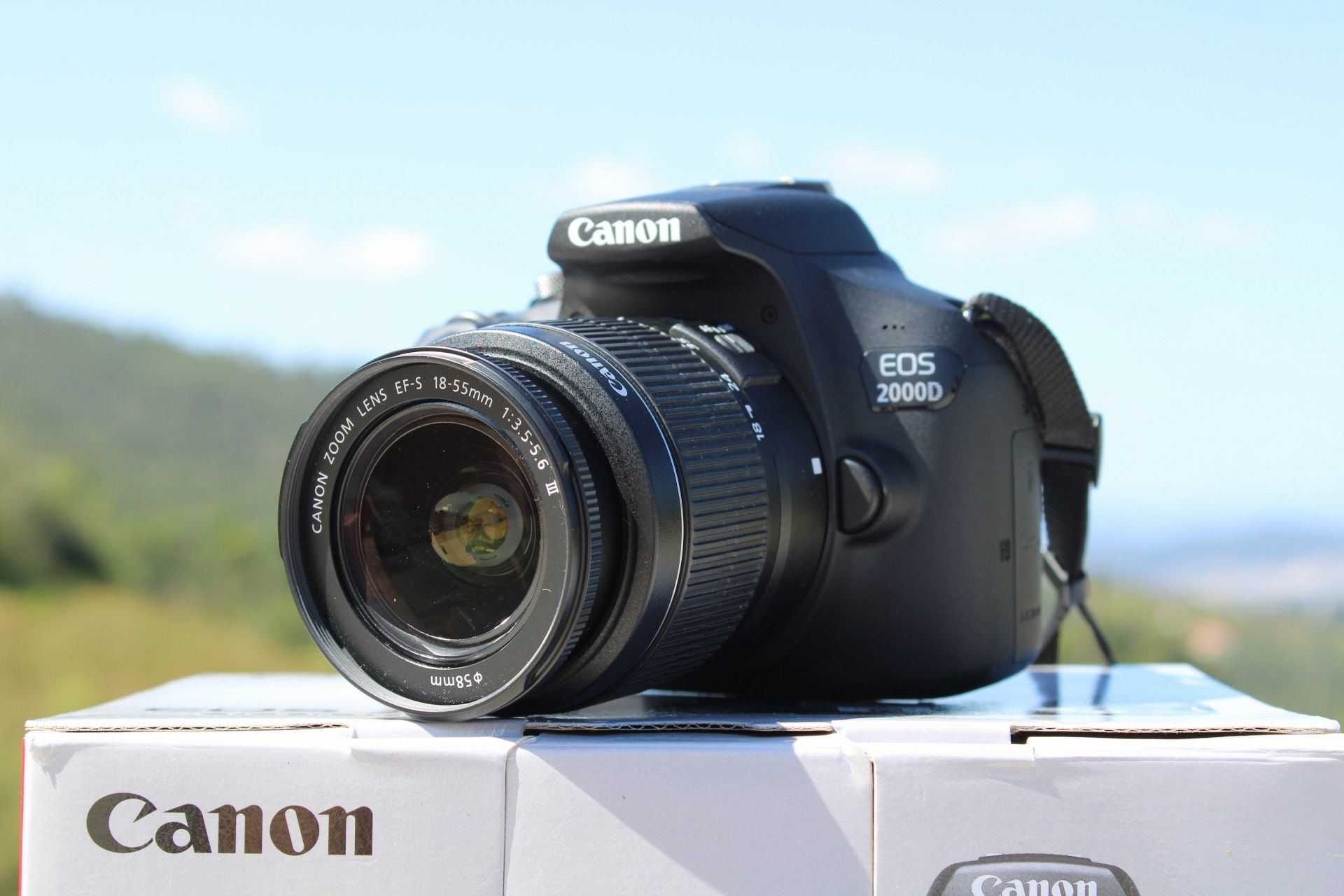 Kit Canon EOS 2000D + EFS 18-55mm III