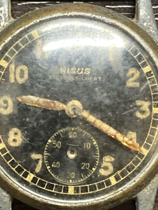 Часы наручные NISUS