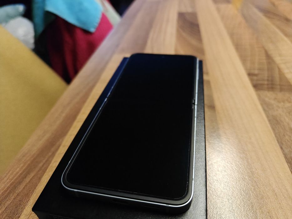 Samsung Z Flip 6 Zamienie