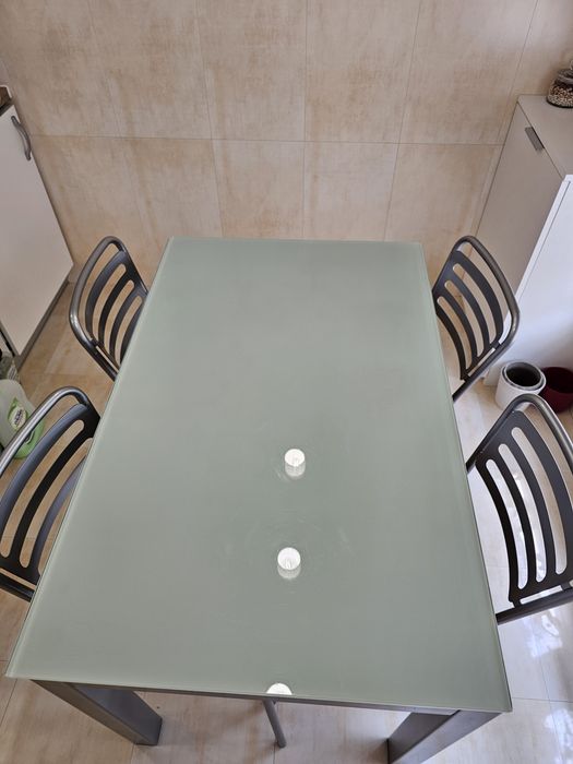 Mesa cozinha tampo vidro + 4 cadeiras