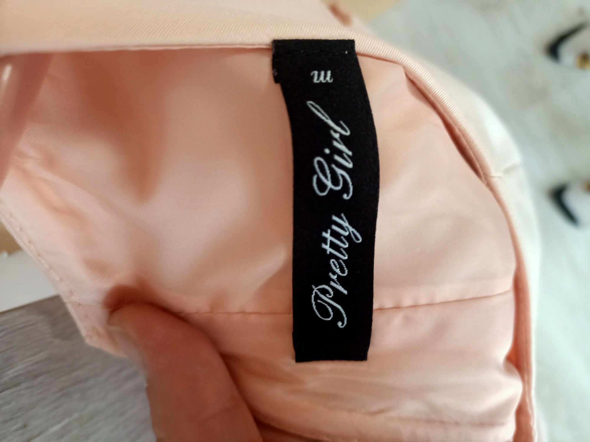 Elegancka prosta sukienka pretty girl rozmiar M