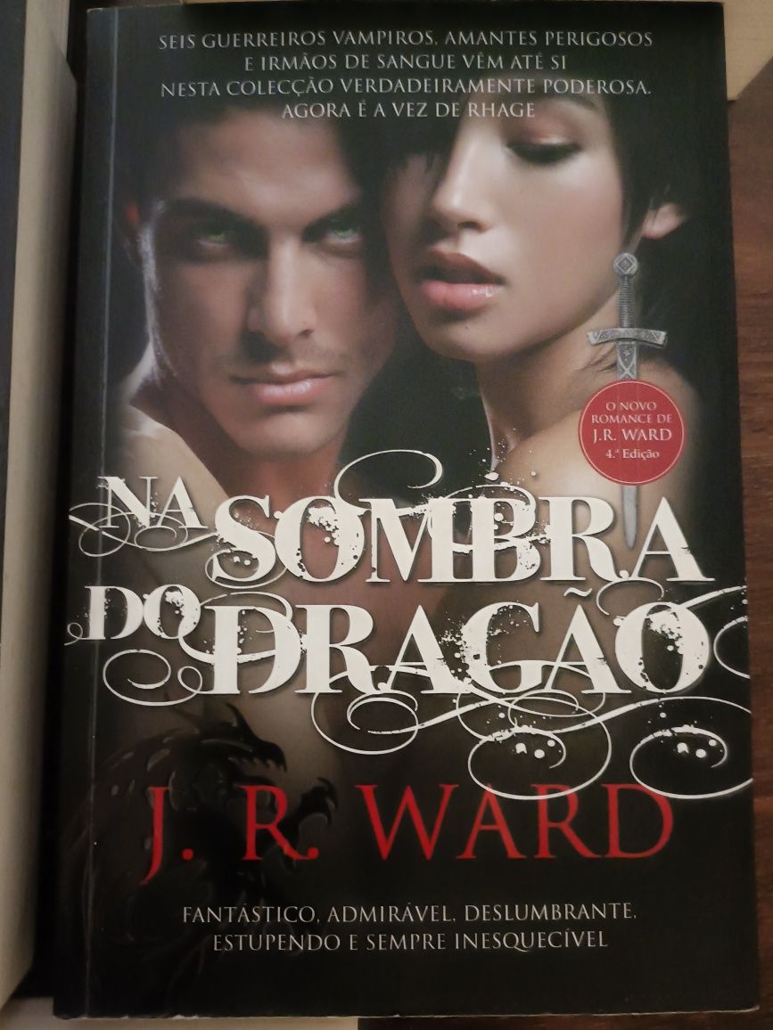 Livros da coleção "Na sombra de"  J. R. Ward