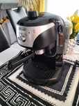 Ekspres do kawy kolbowy Delonghi