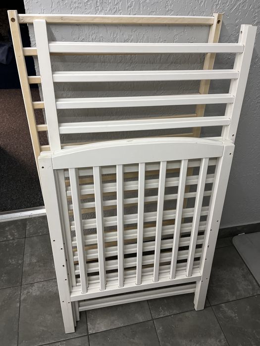 Oddam łóżeczko dziedzięce