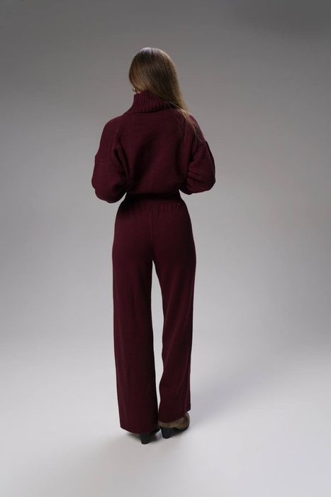 Костюм вʼязаний кофта та брюки, шоколадний брючний костюм