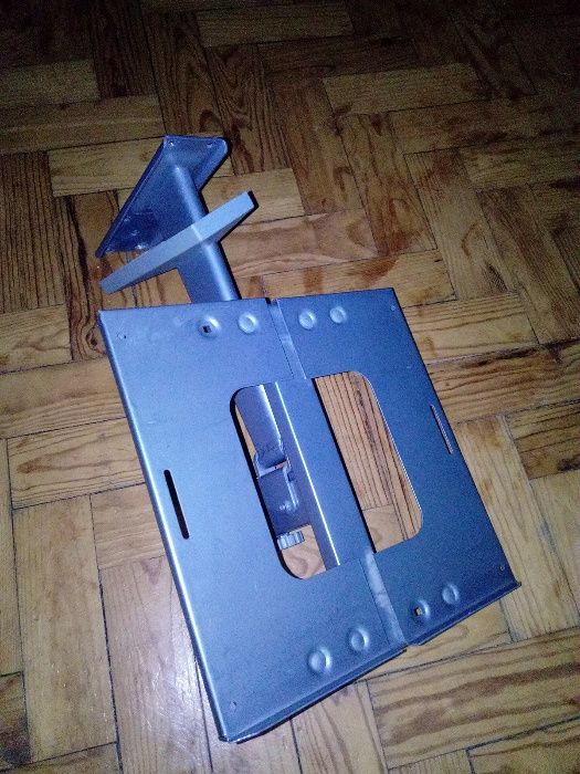 Suporte tv em metal