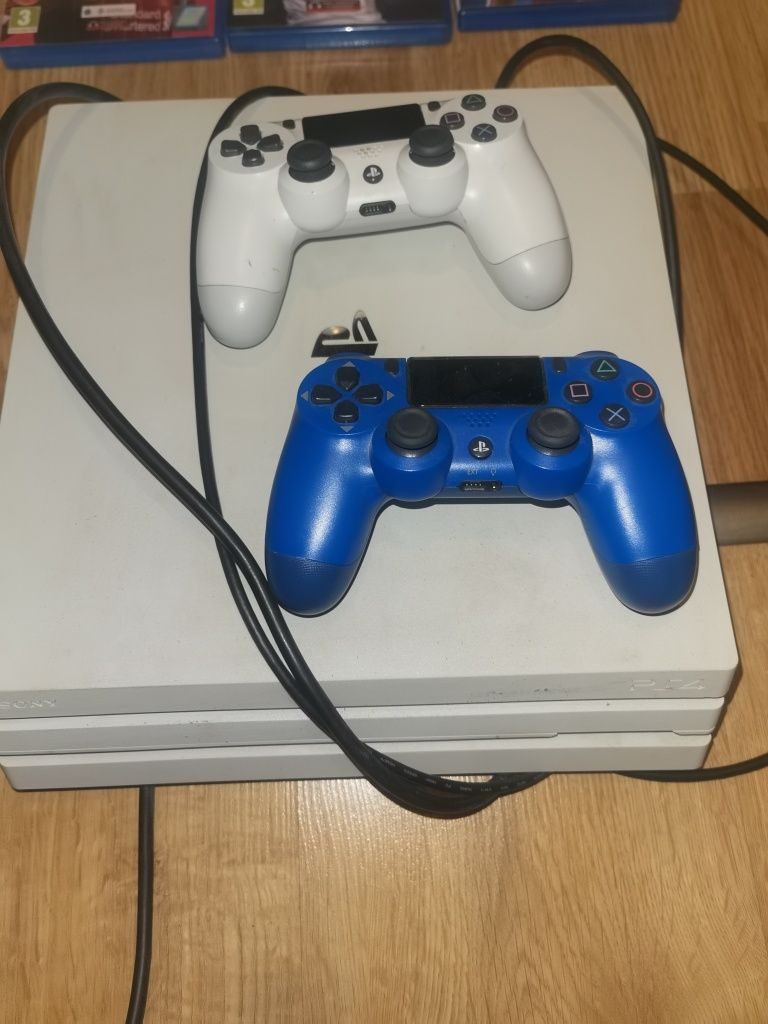 PS4 PRO 1 TB pamięci