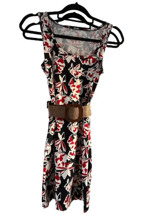 Granatowa sukienka w kwiaty mini. Esmara.