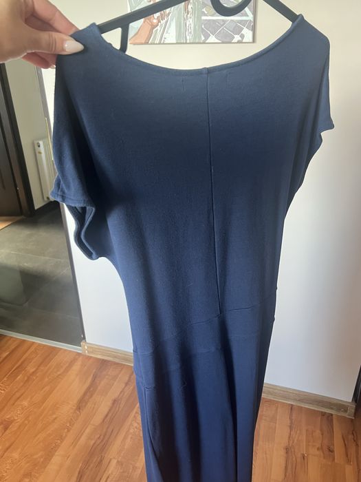 Sukienka materiałowa dresowa Reserved