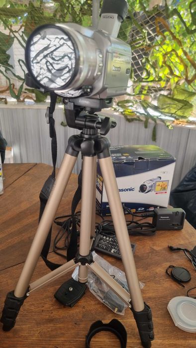 Продам видеокамеру Panasonic NV-GS 400