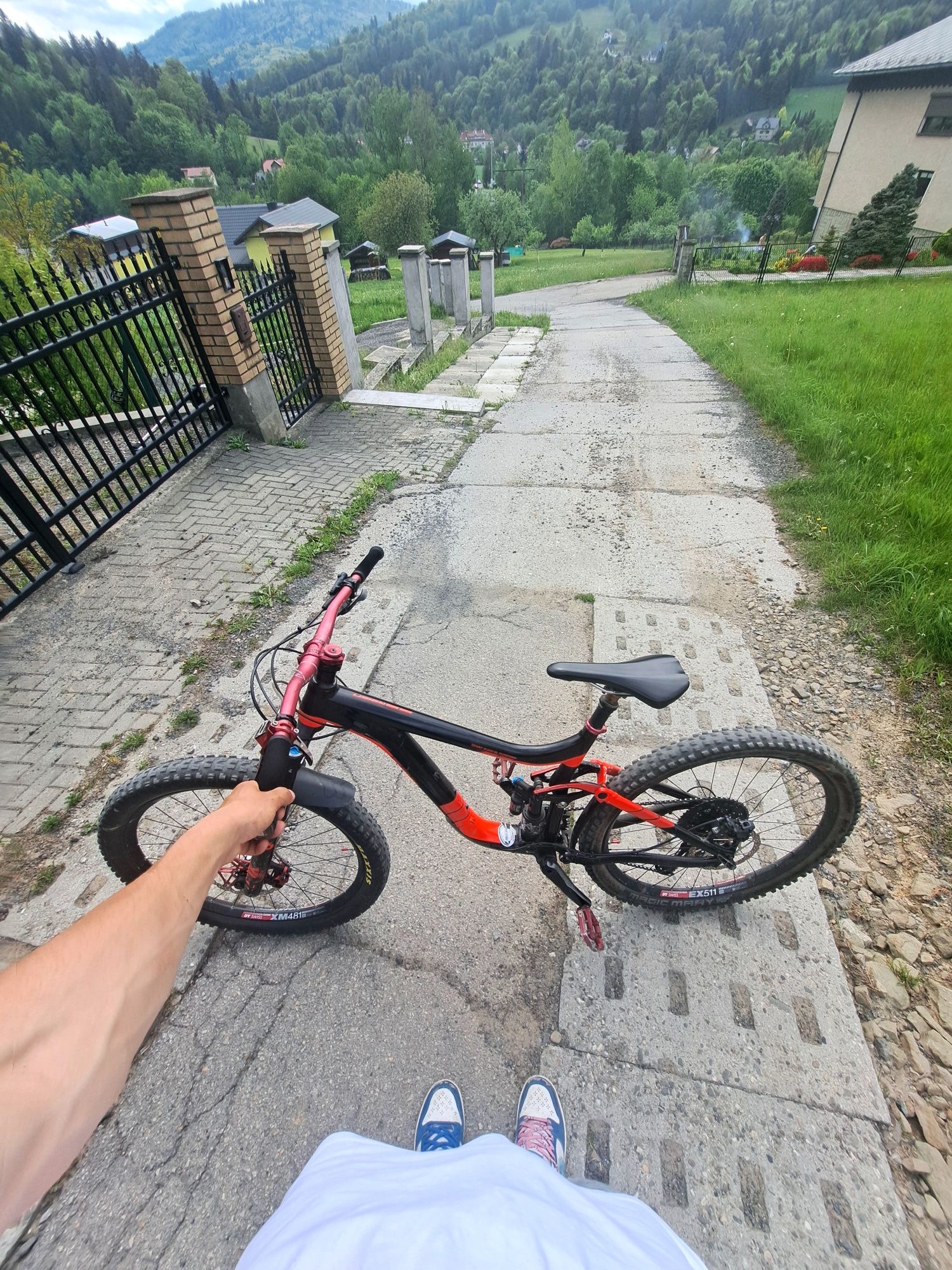 Giant reign 1.5 ltd