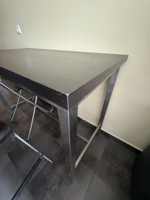 Mesa de cozinha e 2 cadeiras - IKEA