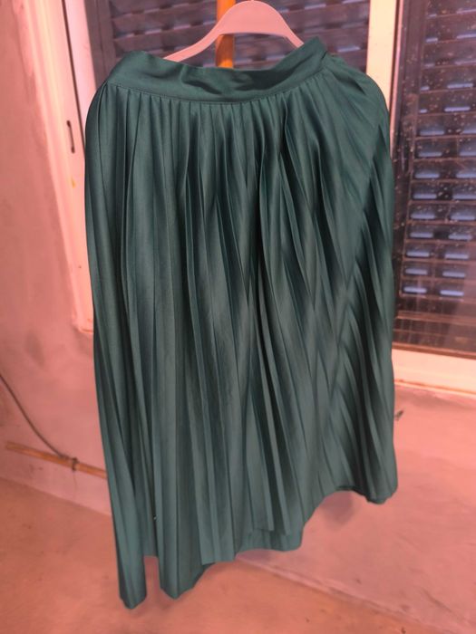 Saia de pregas  tecido macio
