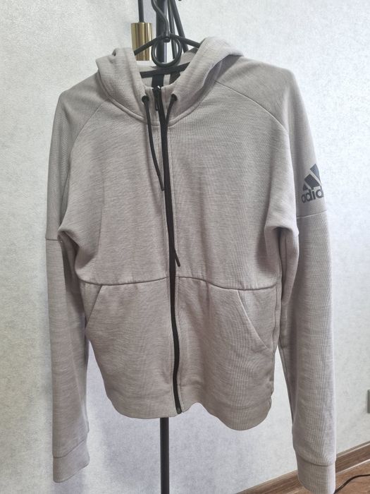 Кофта Adidas в чудовому стані