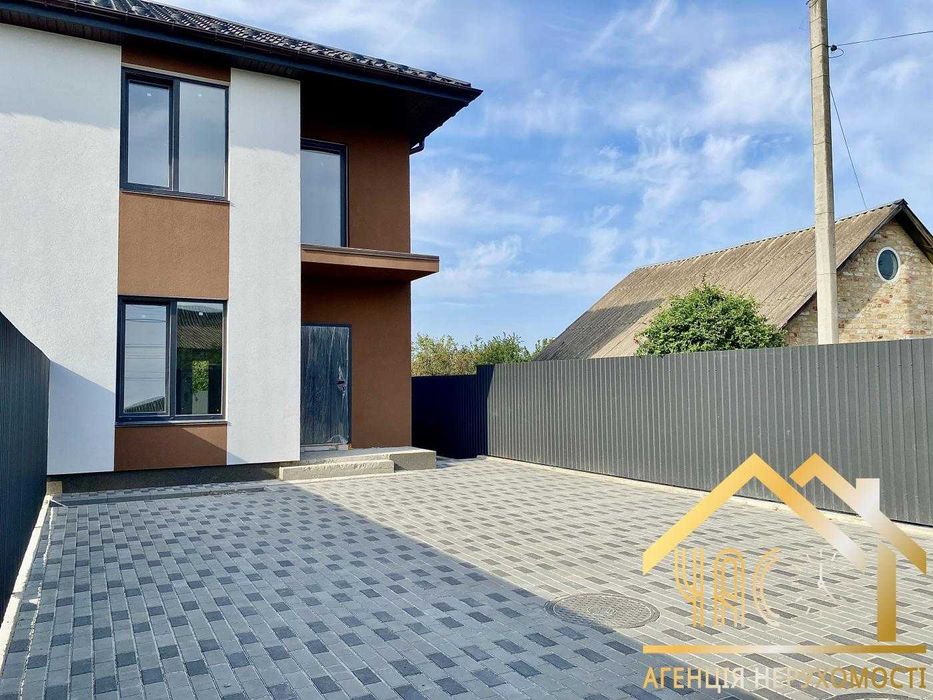 Продаж дуплексу без ремонту 130 м2 у центрі с. Гатне