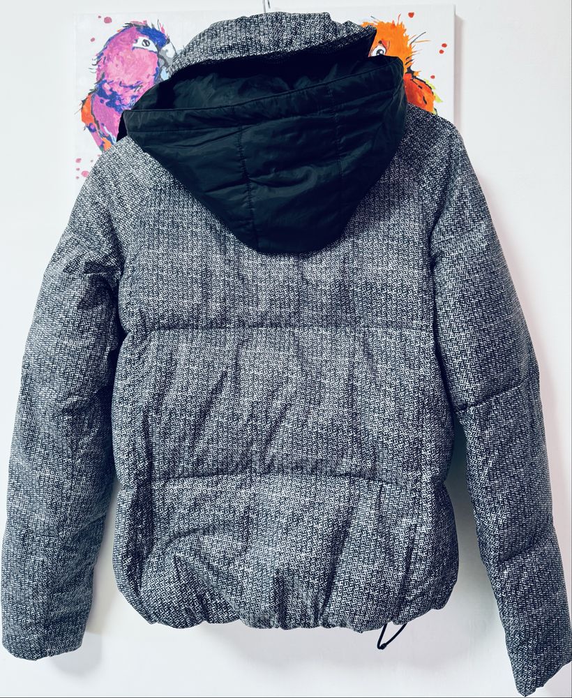 Поховики Gant, Max Mara, Lacoste (ціну знижено-по 2500 грн за кожен)