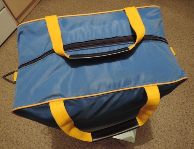 сумка спортивная тренировочная дорожная в патриотичных цветах