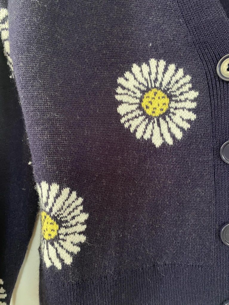Granatowy sweterek w kwiatki na guziczki Papaya rozmiar S