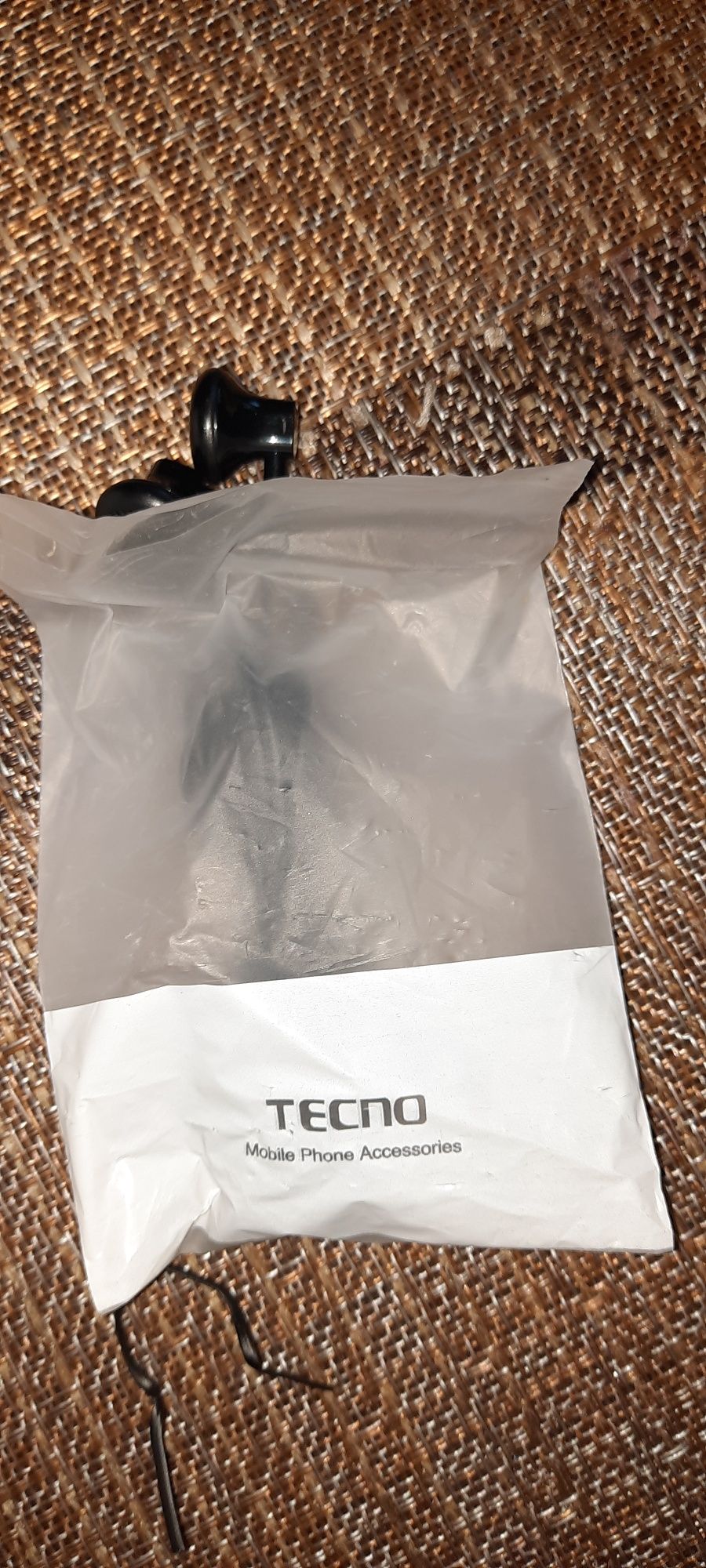Новые оригинальные проводные наушники  TECNO hands-free