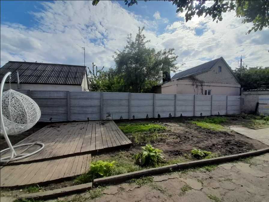 Продам чудовий будинок п. Мирний