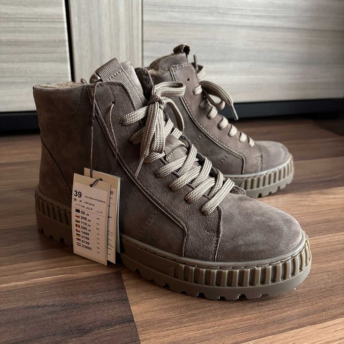 Lasocki | Trzewiki zamszowe ocieplane | Kolor: beżowy ciemny