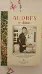 Audrey ( Hepburn ) w domu
