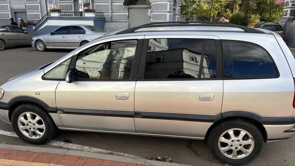 Продам Opel zafira 2.0tdi