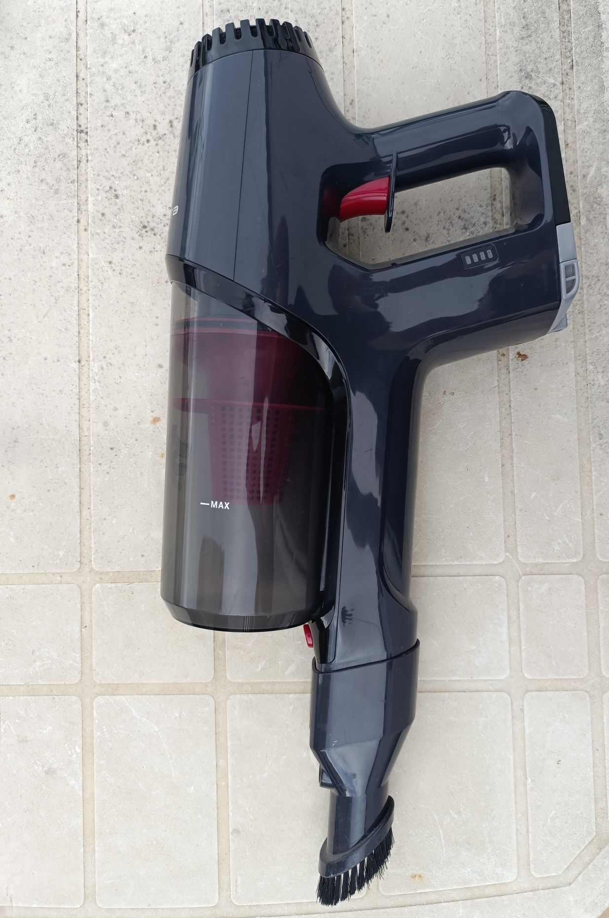 Aspirador vertical rowenta