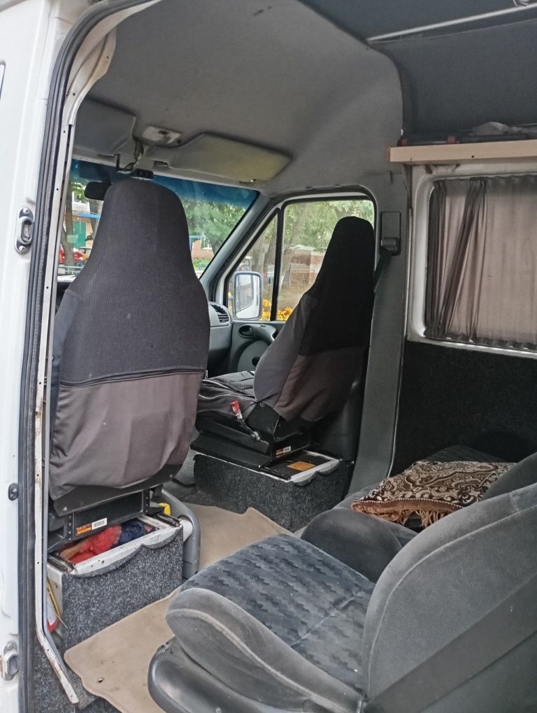 Mersebes Sprinter 2004г.в Грузопассажир 7+1