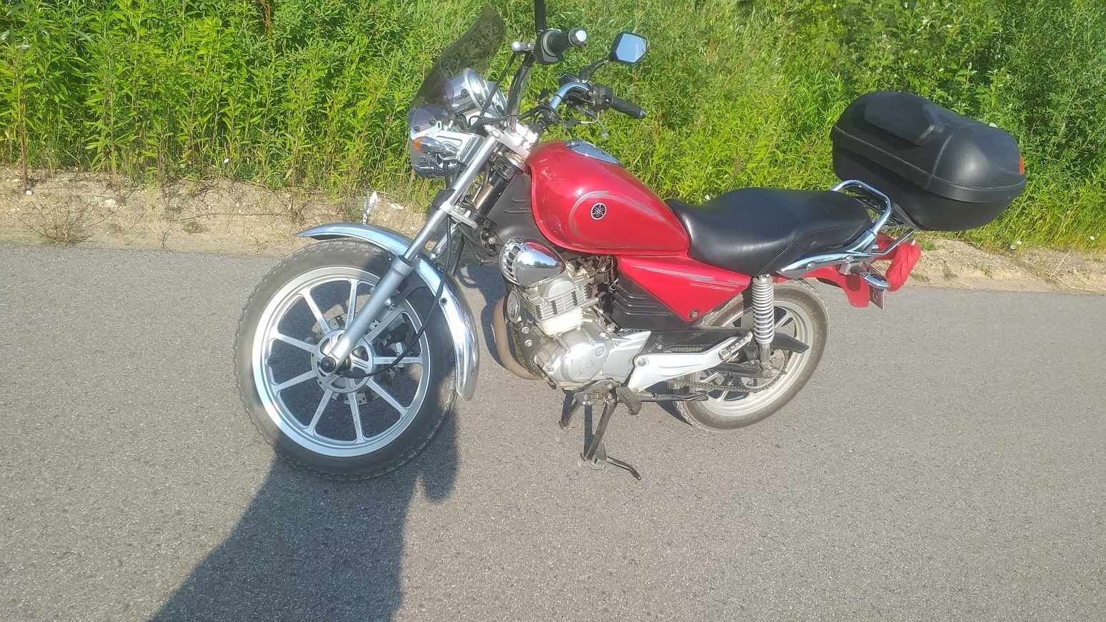 Motocykl Yamaha ybr125