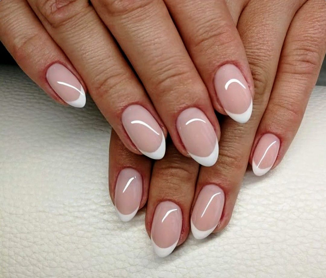 Paznokcie. Manicure i pedicure.