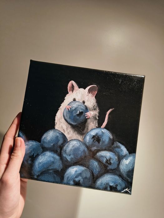 Obraz ręcznie malowany myszka z borówkami na płótnie