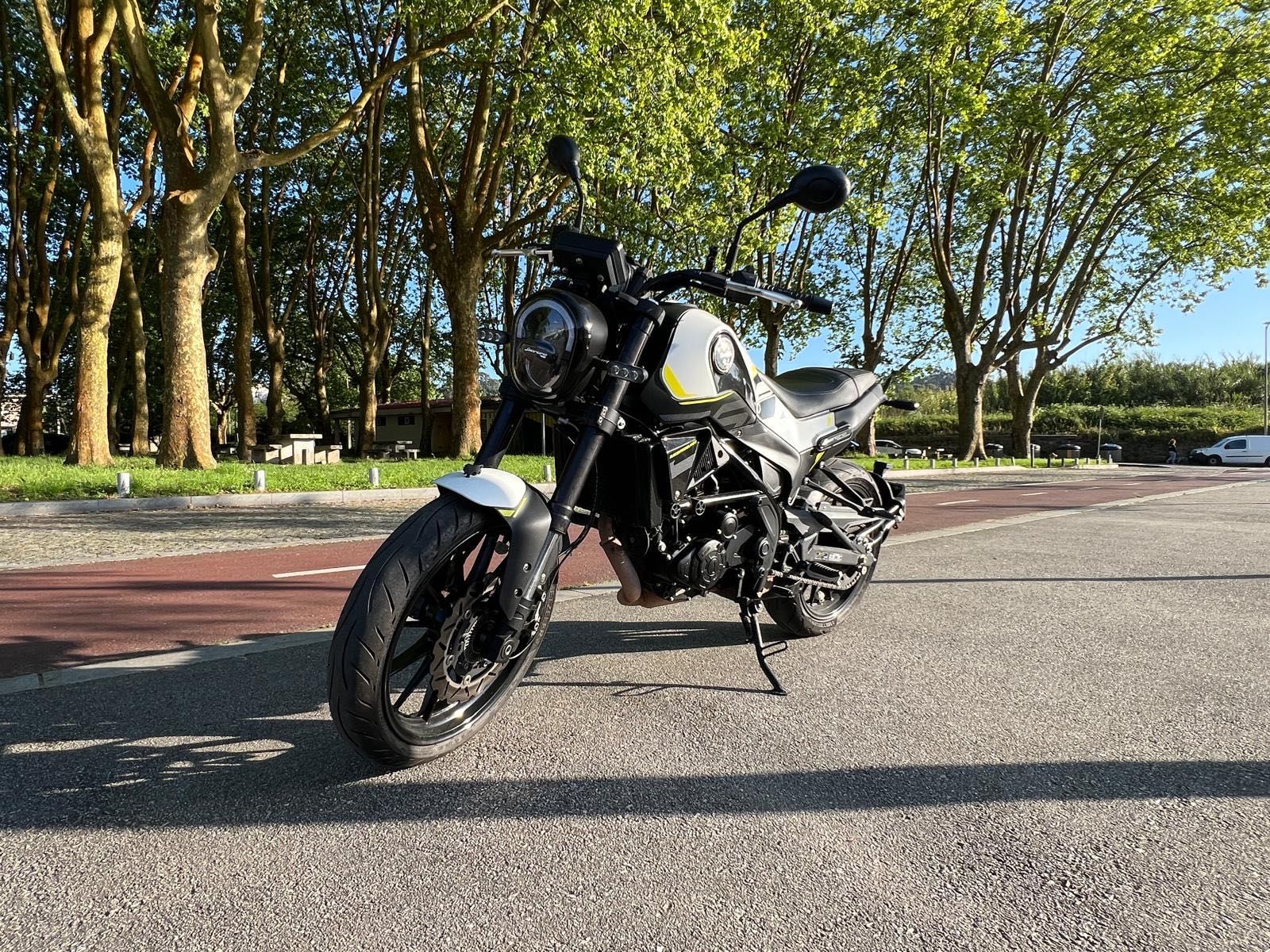 Vendo Benelli Leoncino 250