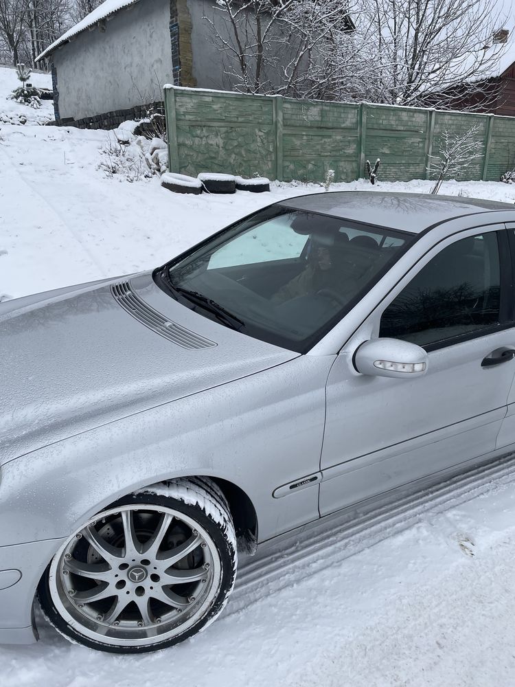 Mersedes benz c200 w203