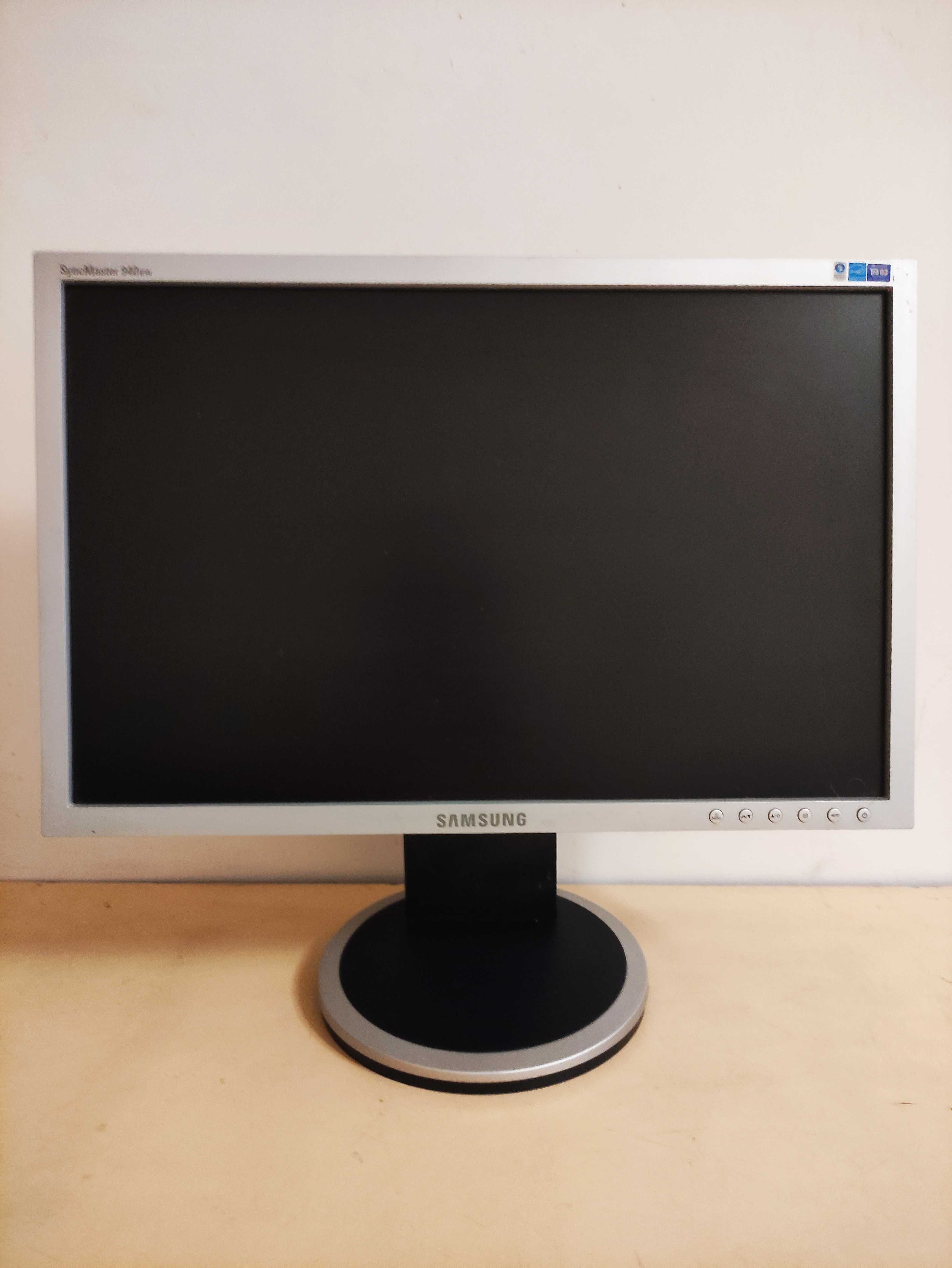 Монітор 19" Samsung SyncMaster 940вw