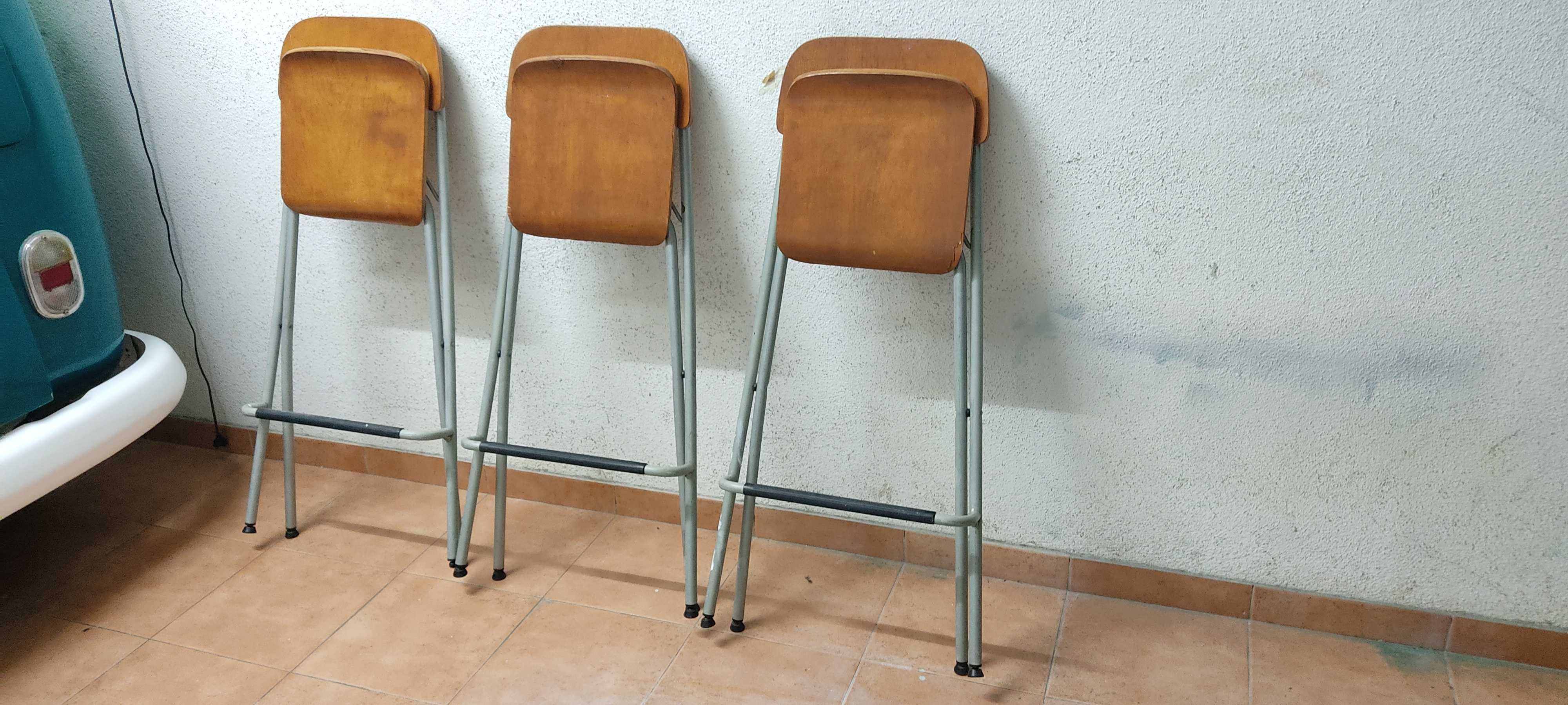 3 Cadeiras de Bar