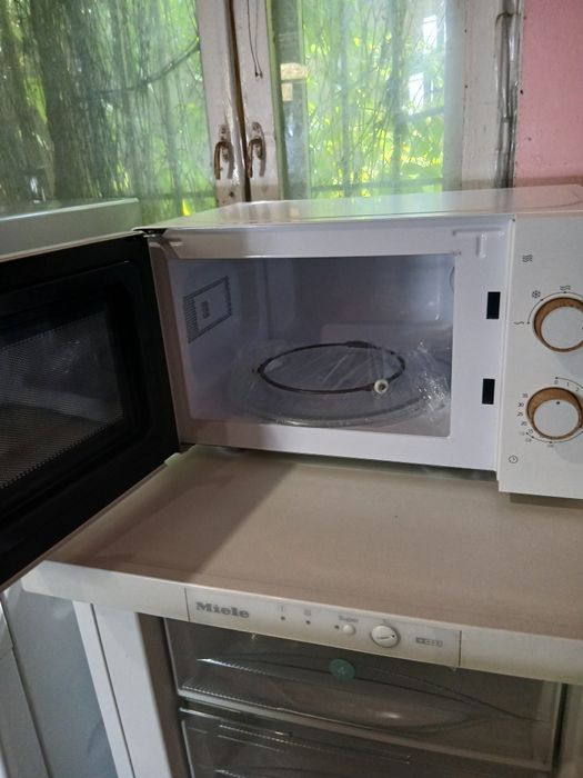 Мікрохвильовка "Brokker"