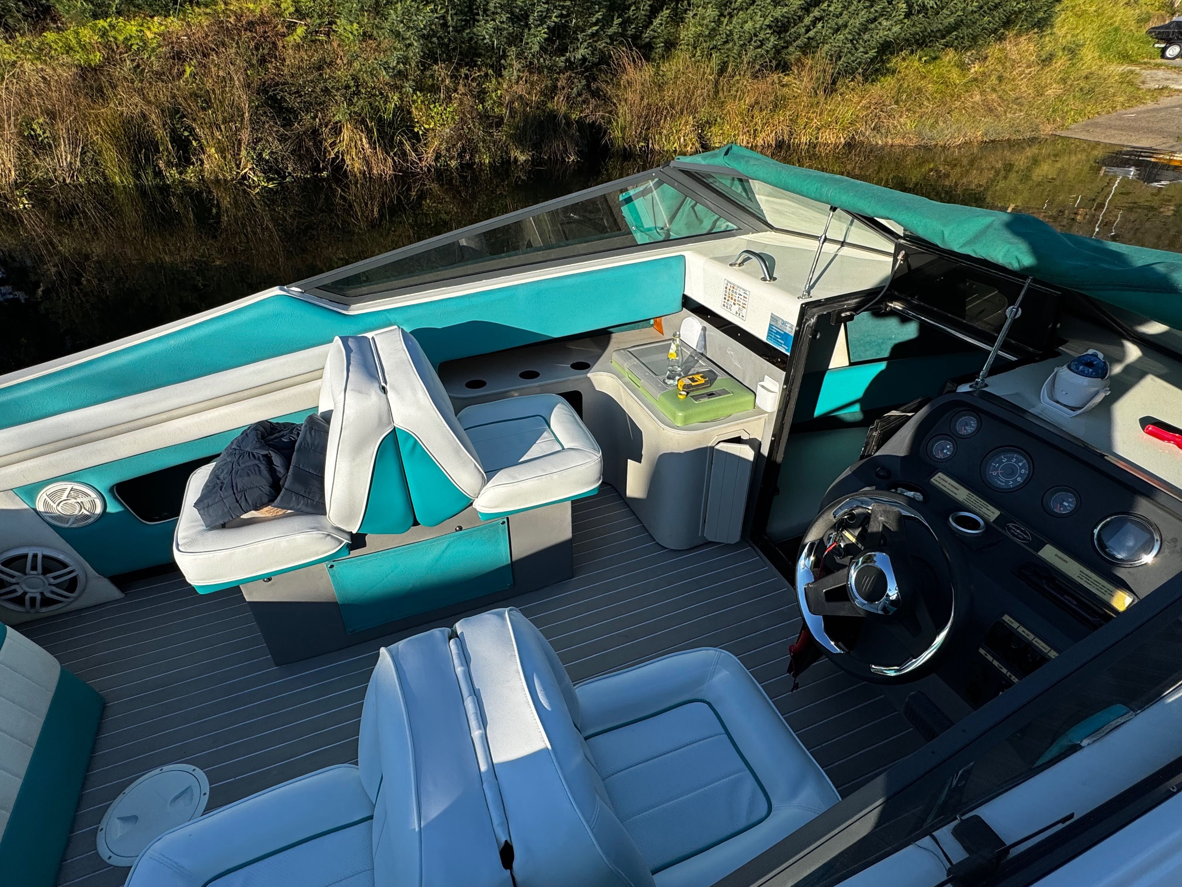 Barco Sunbird Corsair 218