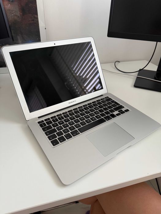 MacBook Air 13" (2015) | Używany