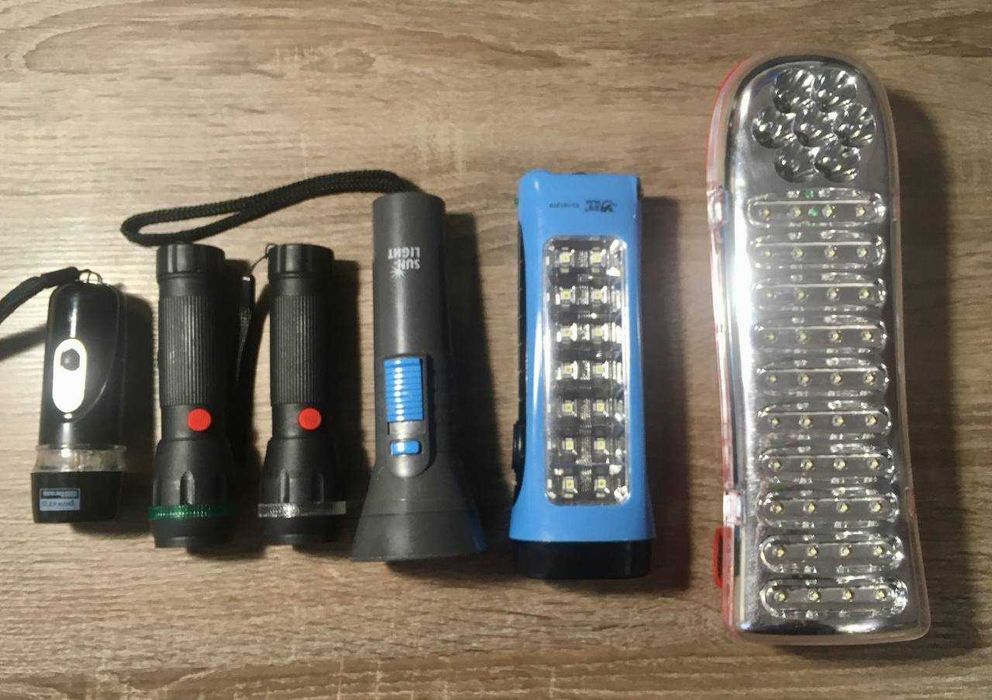 Фонарь дома дачи карманный