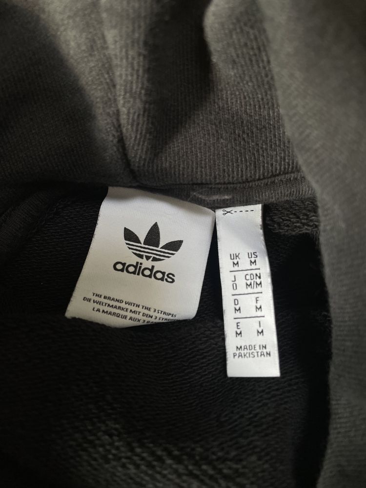 adidas czarna bluza z kapturem