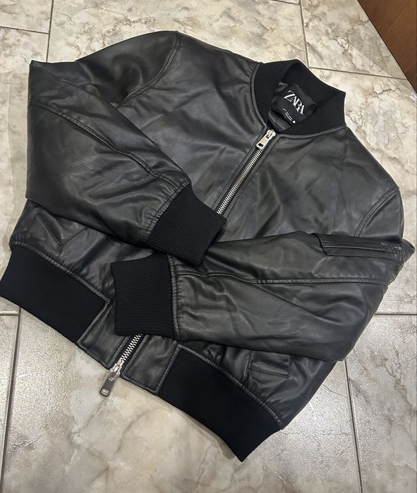 Куртка бомбер zara з екошкіри утеплена
