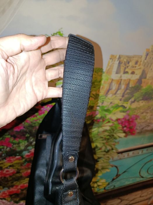 Продам шкіряну сумку фірми Caprisa