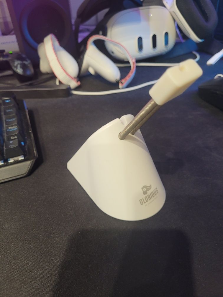 Glorious PC gaming Race Mouse bungee