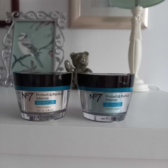 No7 krem na dzień przeciwsarzeniowy Protect&Perfect Intense Advanced
