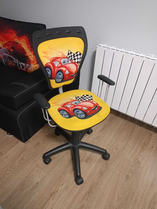 Krzesło obrotowe dla chłopca