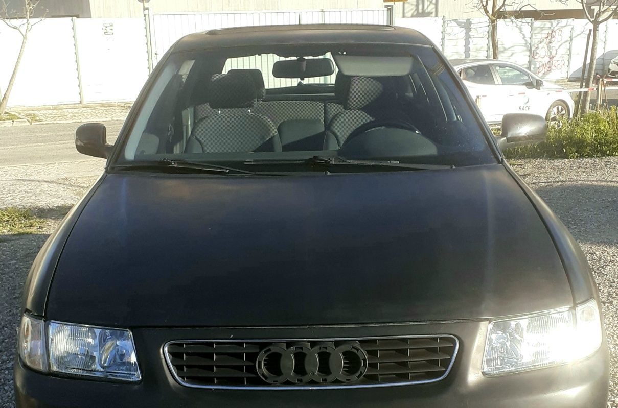 Audi A3 Nacional com nada a fazer
