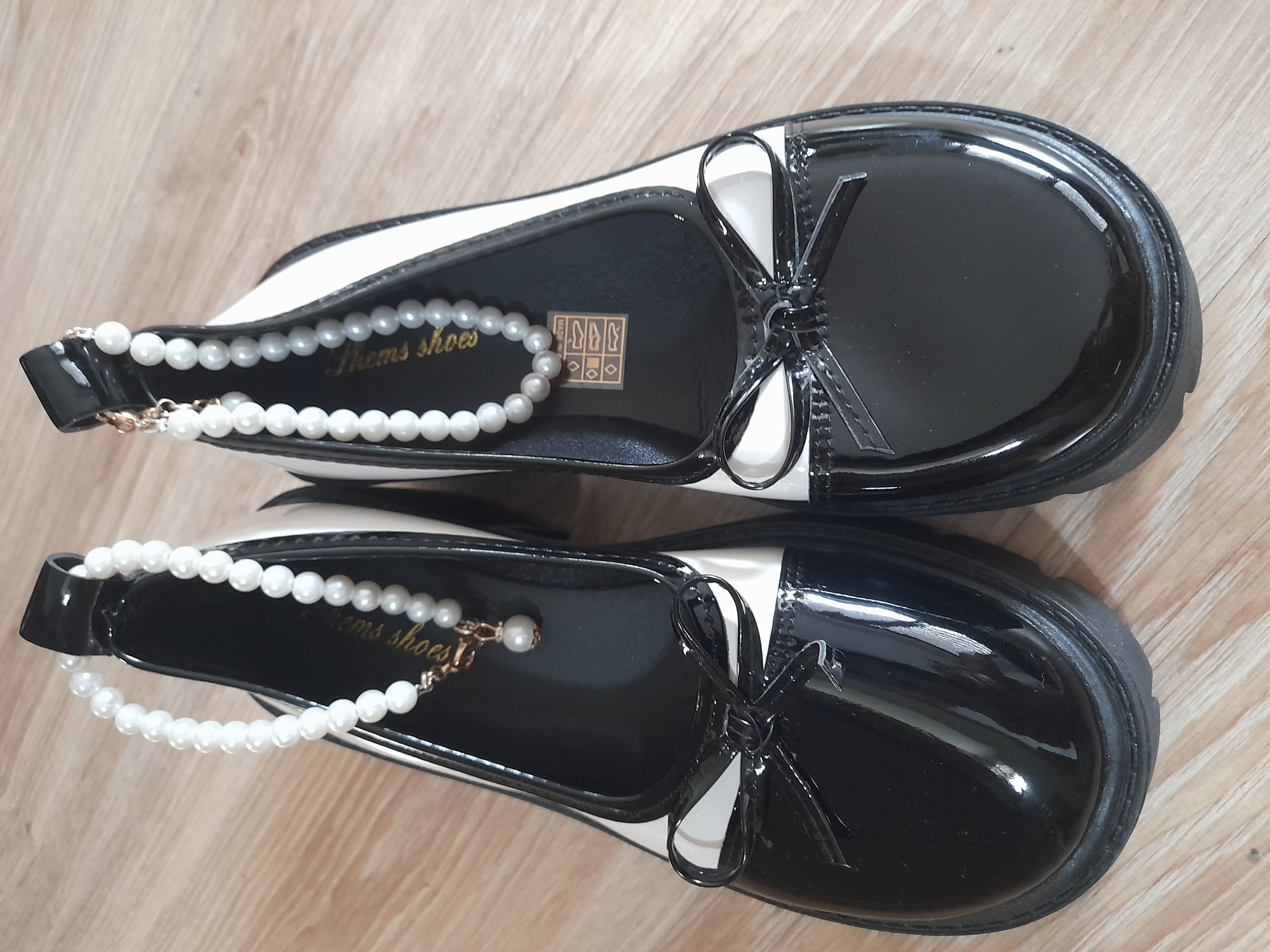 Buty damskie mokasyny lakierowane