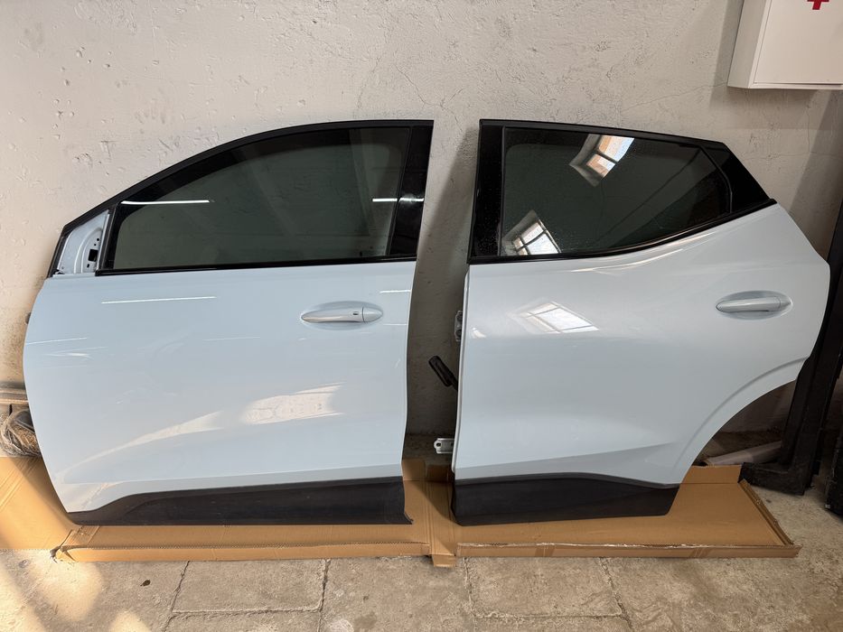 Двери Chevrolet Bolt EUV 2023 цвет 621G