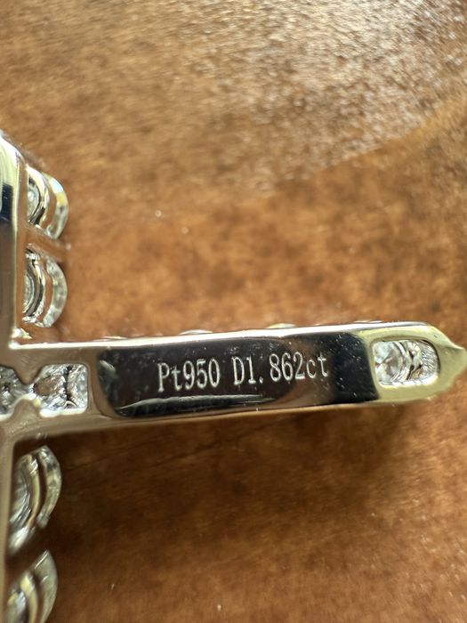 Хрестик з діамантами 1,86 карат